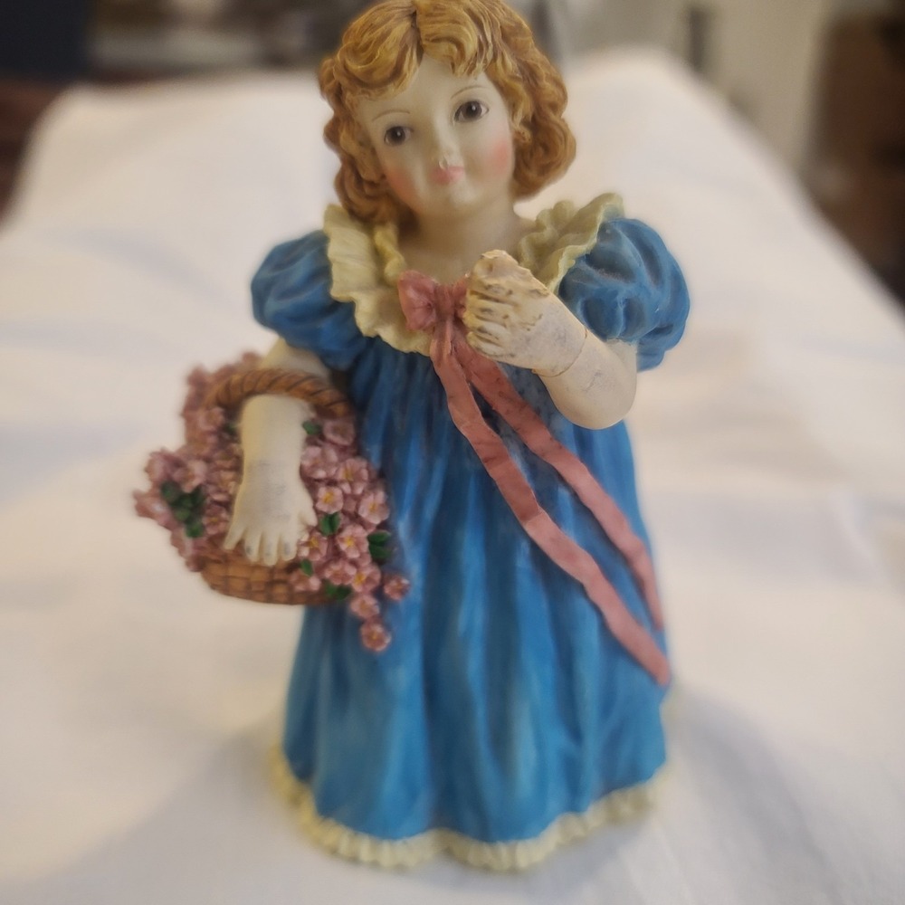 LOVE'S FIRST BLOOM‎ - Maud Humphrey Bogart Figurine by Hamilton Gifts - 910120